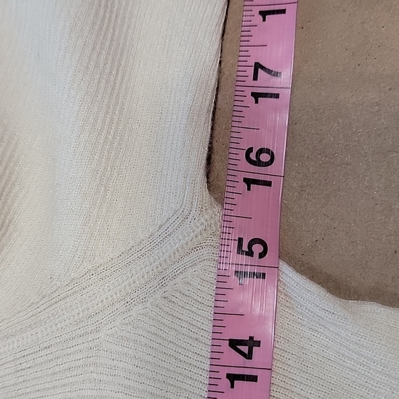 TSE Size S Cream Colored Cashmere & Silk Mock Neck Long Sleeve Knit Top/Sweater - Picture 6 of 12